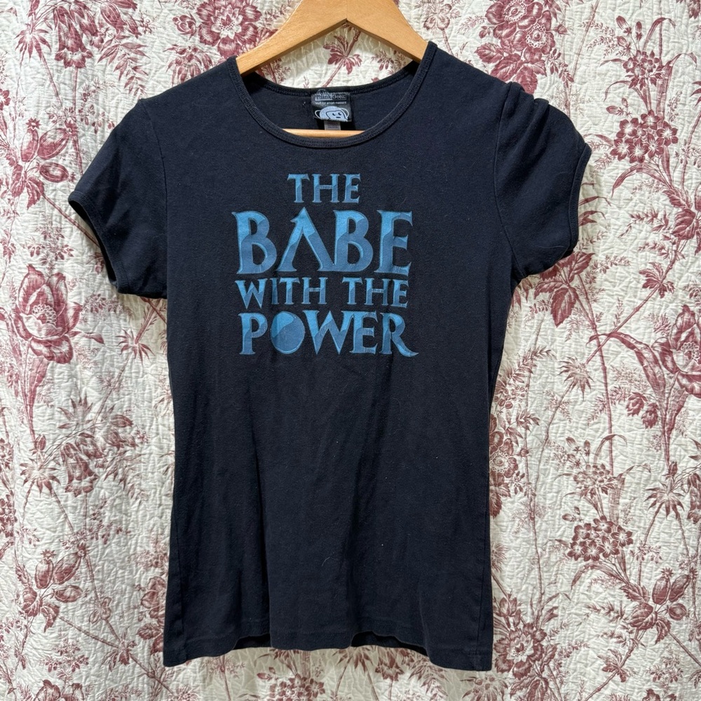 ThinkGeek “The Babe With the Power” Graphic Tee Medium